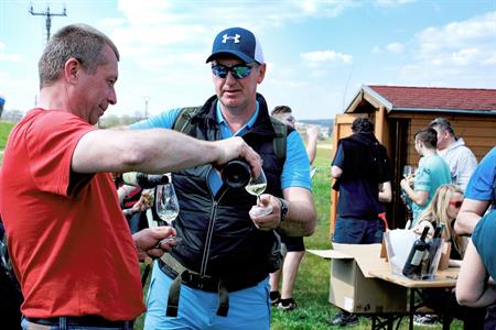 Okrašlovací spolek * Jarní ŠLAPKA aneb Otevírání turistických cest