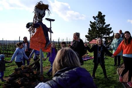 Kultura ve městě * Slet čarodějnic letos premiérově pod rozhlednou Slunečná