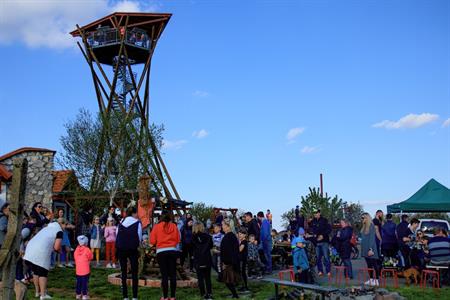 Kultura ve městě * Slet čarodějnic letos premiérově pod rozhlednou Slunečná