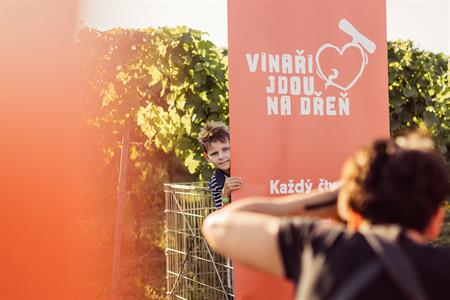 Víno z Velkých Pavlovic * VINAŘI JDOU NA DŘEŇ - zápis do registru dárců kostní dřeně