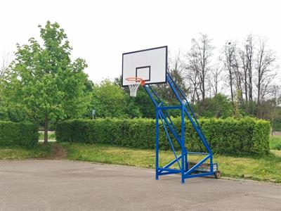 Služby města * Skatepark u vlakové zastávky - opravené basketbalové koše