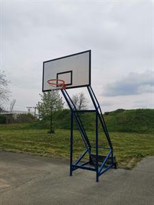 Služby města * Skatepark u vlakové zastávky - opravené basketbalové koše
