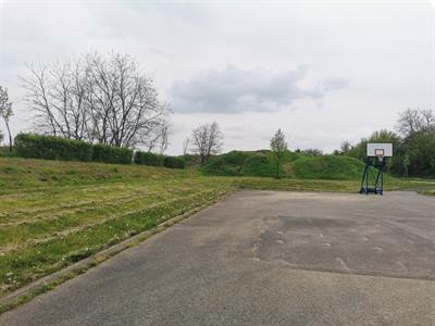 Služby města * Skatepark u vlakové zastávky - opravené basketbalové koše