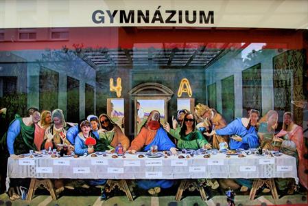 Gymnázium * Maturitní tabla studentů Gymnázia Velké Pavlovice roku 2023, třídy 4. A a oktáva