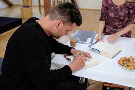 Městská knihovna * Beseda se spisovatelem a milovníkem Krušných hor ŠTĚPÁNEM JAVŮRKEM