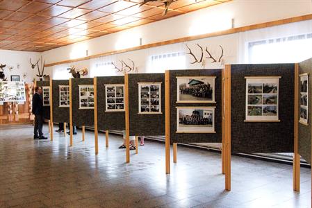 Myslivci * Vernisáž fotografií z činnosti velkopavlovických  myslivců