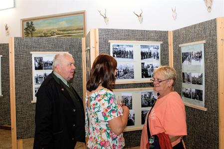 Myslivci * Vernisáž fotografií z činnosti velkopavlovických  myslivců