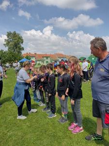 Mladí hasiči * Soutěž v požárním útoku v Brumovicích