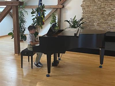 ZUŠ * Klavírní a pěvecký koncert žáků tříd BcA. Barbory Hanákové a Mgr. Jiřího Polacha