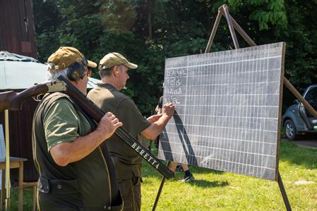 Myslivci * Veřejná střelecká soutěž na loveckém kole O pohár města Velké Pavlovice 2023
