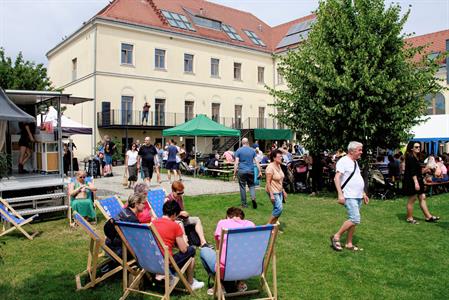 Ekocentrum Trkmanka * Velkopavlovické MERUŇKOBRANÍ 2023