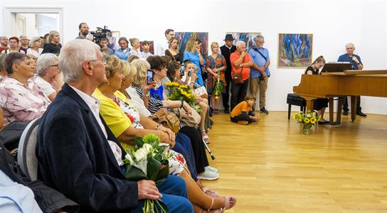 Družbna se slovenským městem Senica * Výtvarník Štefan Orth vstoupil třináctý na Záhorácké stěně slávy