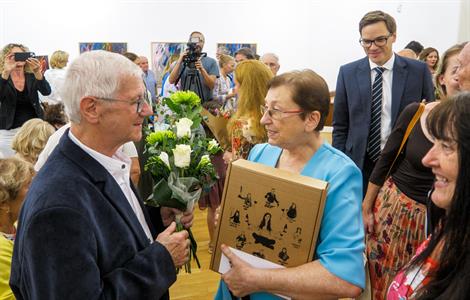 Družbna se slovenským městem Senica * Výtvarník Štefan Orth vstoupil třináctý na Záhorácké stěně slávy