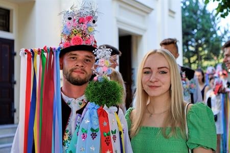 VELKOPAVLOVICKÉ KROJOVÉ HODY 2023 * Mše svatá v kostele, požádání starosty města o povelní hodů a zvaní občanů (neděle 20. srpna 2023)