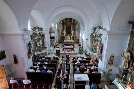 VELKOPAVLOVICKÉ KROJOVÉ HODY 2023 * Mše svatá v kostele, požádání starosty města o povelní hodů a zvaní občanů (neděle 20. srpna 2023)