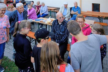 Farnost * Loučení s panem farářem Markem Slatinským