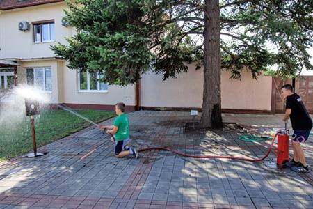 SDH * Naši hasiči si připravili pro děti (nejen) školou povinné loučení s prázdninami
