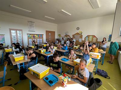 Základní škola * Projektový den ROBOTI na II. stupni Základní školy Velké Pavlovice
