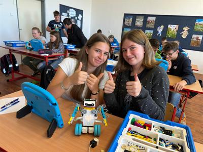 Základní škola * Projektový den ROBOTI na II. stupni Základní školy Velké Pavlovice