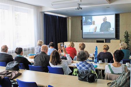 Vzdělávání seniorů * Zahájení Univerzity třetího věku s asistentkou Mgr. Alexandrou Mazalovovou, MBA