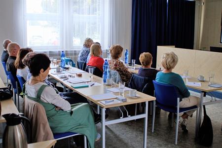 Vzdělávání seniorů * Zahájení Univerzity třetího věku s asistentkou Mgr. Alexandrou Mazalovovou, MBA