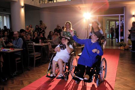 Kultura a kulturní život * Charitativní módní přehlídka WITCH MODELS