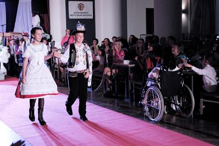 Kultura a kulturní život * Charitativní módní přehlídka WITCH MODELS