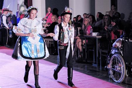 Kultura a kulturní život * Charitativní módní přehlídka WITCH MODELS