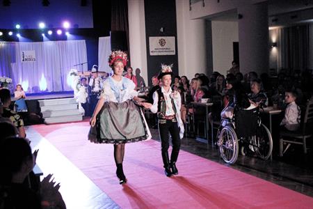 Kultura a kulturní život * Charitativní módní přehlídka WITCH MODELS