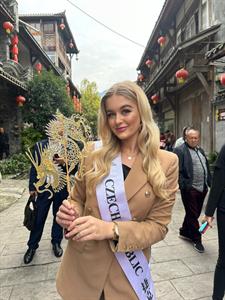 Významné osobnosti města * Sarah Horáková úspěšná na soutěži Miss Friendship International 2023 v Číně