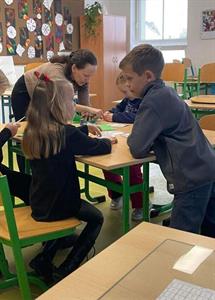 ZŠ * Předvánočními dílničkami jsme v letošním roce opět vstoupili do adventu