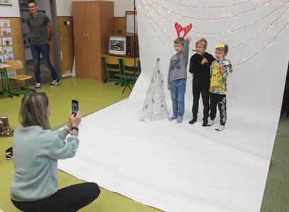 ZŠ * Předvánočními dílničkami jsme v letošním roce opět vstoupili do adventu
