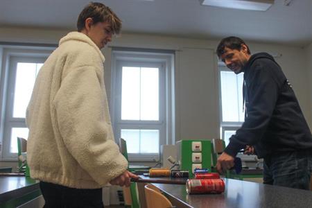ZŠ * Předvánočními dílničkami jsme v letošním roce opět vstoupili do adventu