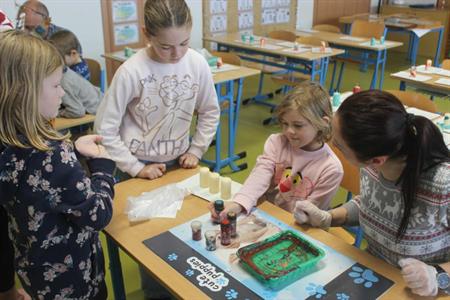 ZŠ * Předvánočními dílničkami jsme v letošním roce opět vstoupili do adventu