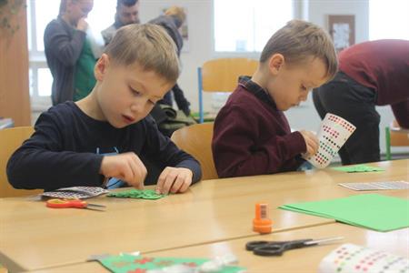 ZŠ * Předvánočními dílničkami jsme v letošním roce opět vstoupili do adventu