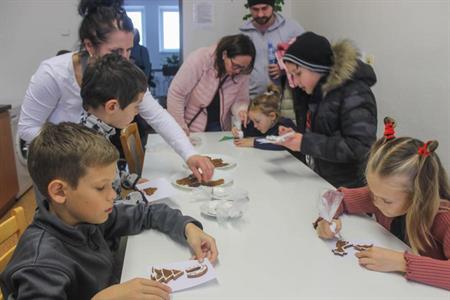 ZŠ * Předvánočními dílničkami jsme v letošním roce opět vstoupili do adventu
