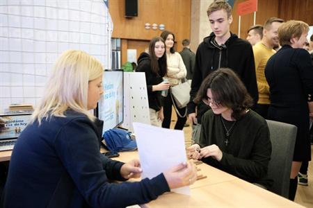 Veletrh řemesel deváťáky upoutal i pobavil