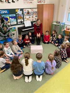 Základní škola * Slavnost SLABIKÁŘE, prvňáčci už jsou čtenáři