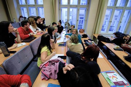 Akce pro seniory * Studenti Univerzity třetího věku navštívili hlavní město Praha