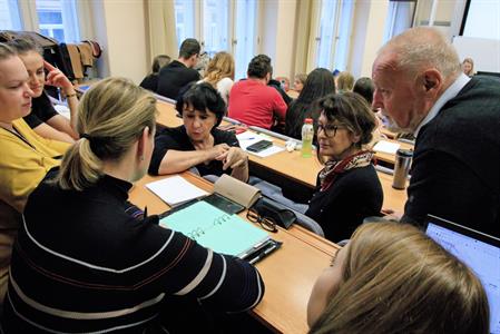 Akce pro seniory * Studenti Univerzity třetího věku navštívili hlavní město Praha