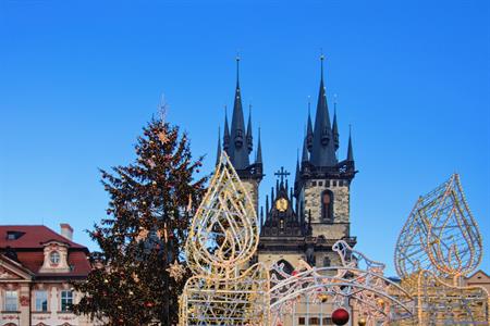 Akce pro seniory * Studenti Univerzity třetího věku navštívili hlavní město Praha