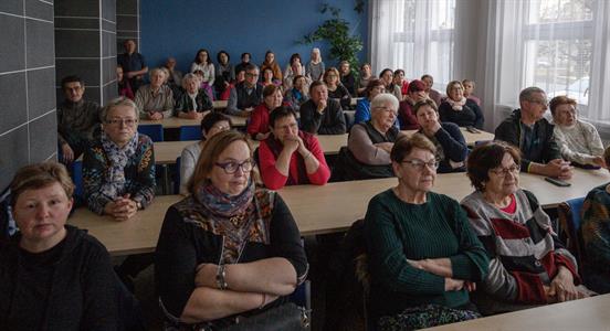 Kultura * Beseda - promítání starých fotografií z Velkých Pavlovic s panem Oldřichem Otáhalem