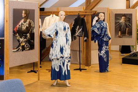 Kultura * Vernisáž výstavy Tradice a řemeslo v současném oděvu
