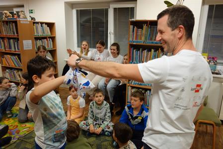 Městská knihovna * Noc s Andersenem na téma Dobrodružné cesty Petra Síse