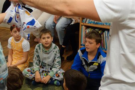Městská knihovna * Noc s Andersenem na téma Dobrodružné cesty Petra Síse