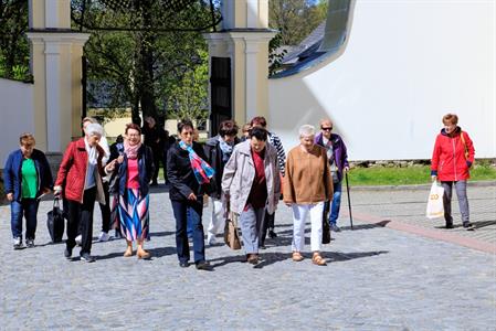 Senioři * Do Ždírce přes Muzeum nové generace