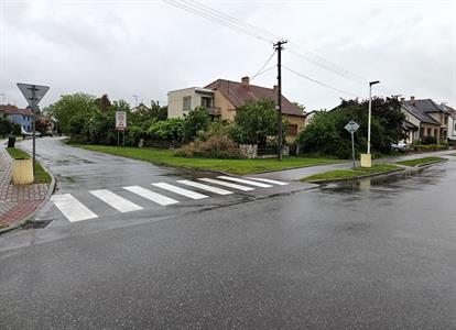 Bezpečnost ve městě * Nový přechod pro chodce na křižovatce ulic Dlouhá, Bří Mrštíků a Bálkovy uličky