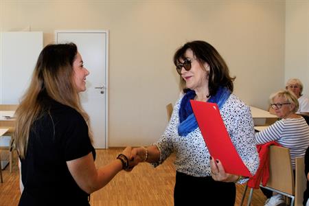 Senioři * Posluchači U3V Univerzity Karlovy v Praze převzali svá osvědčení o absolvování