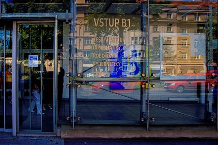 Senioři * Posluchači U3V Univerzity Karlovy v Praze převzali svá osvědčení o absolvování