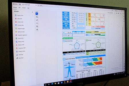 Senioři * Posluchači U3V Univerzity Karlovy v Praze převzali svá osvědčení o absolvování
